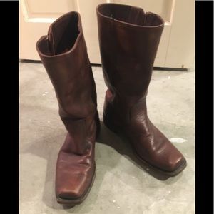 Frye Heath boots in near-new condition